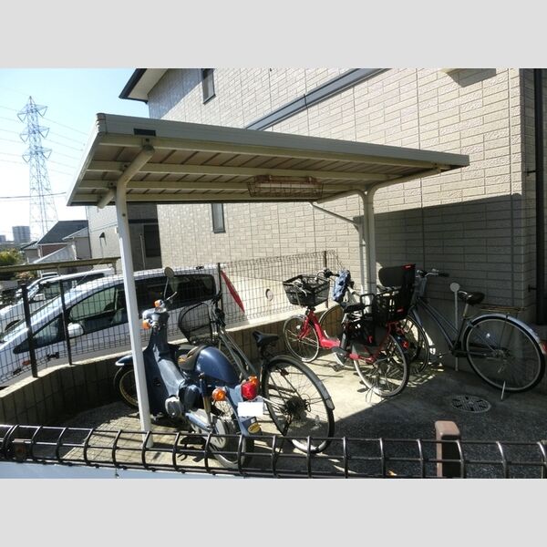 フローラ　春 駐輪場