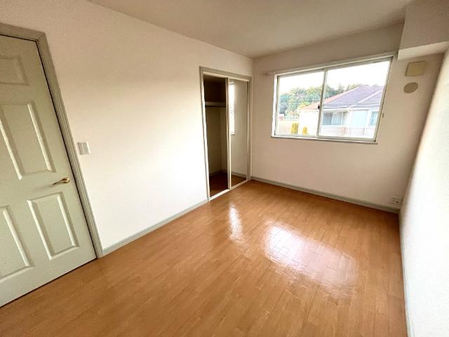 サン・エクセラン 洋室