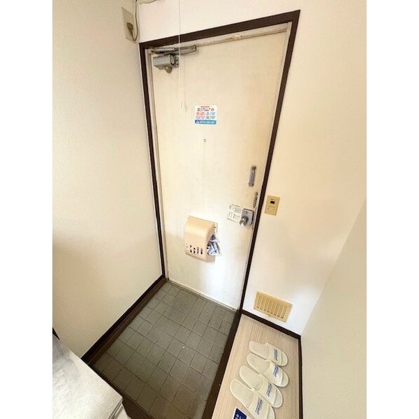 スターダスト石川0202号室 玄関