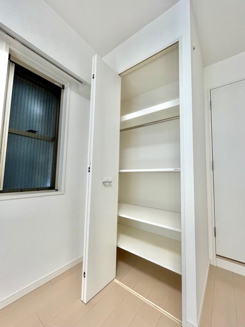 レジディア上落合3階 収納