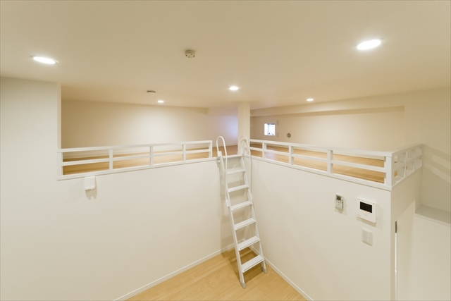 ＫＡＨＡＬＥ八千代Ａ1階 リビング