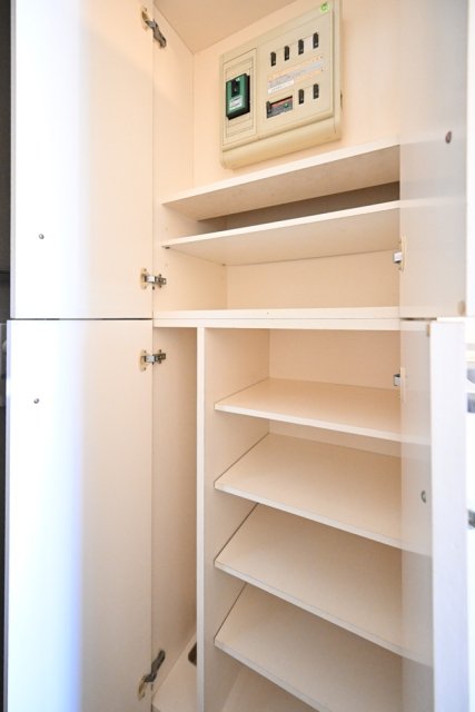 パーク・ノヴァ横浜・参番館 靴入