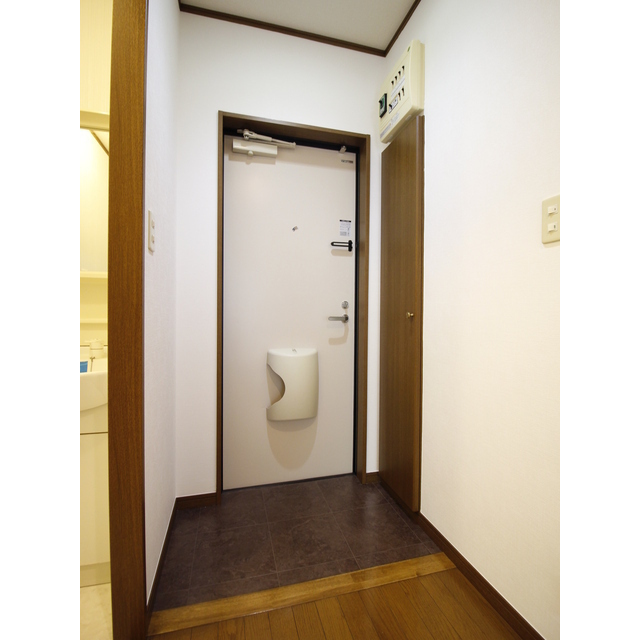 アムール ハルディーン ディ パライソ 玄関