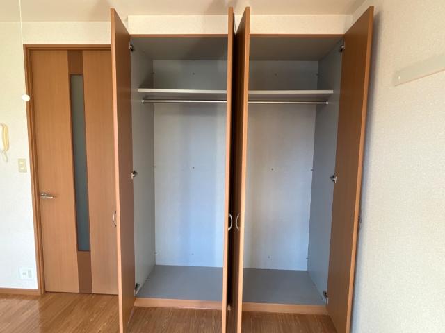 フローラーリア湘南203号室 クローゼット