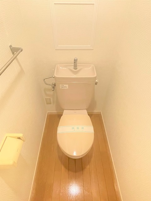 Ｄｅｅｒ　Ｃｏｕｒｔ0202号室 トイレ