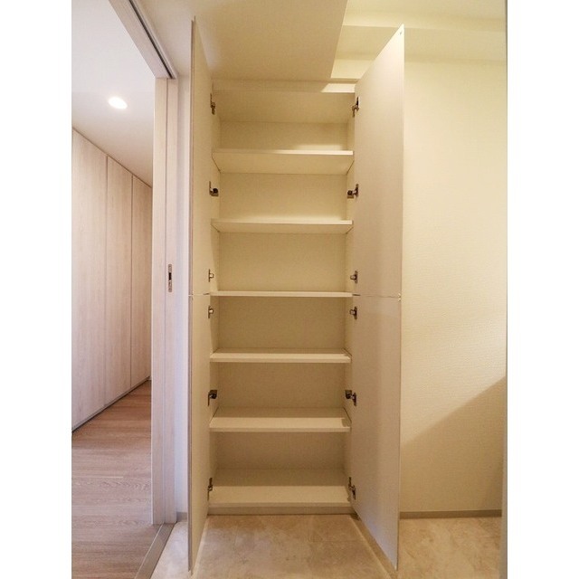 プレール・ドゥーク王子1502号室 内観