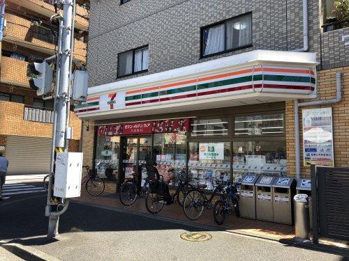 Bayfront横浜鶴見 【コンビニエンスストア】セブンイレブン 横浜鶴見仲通店まで486ｍ