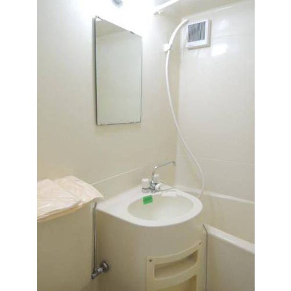 ジュネパレス新松戸第13 洗面