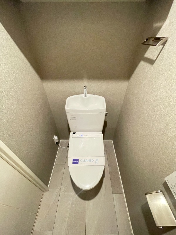 レジディア新川1階 トイレ