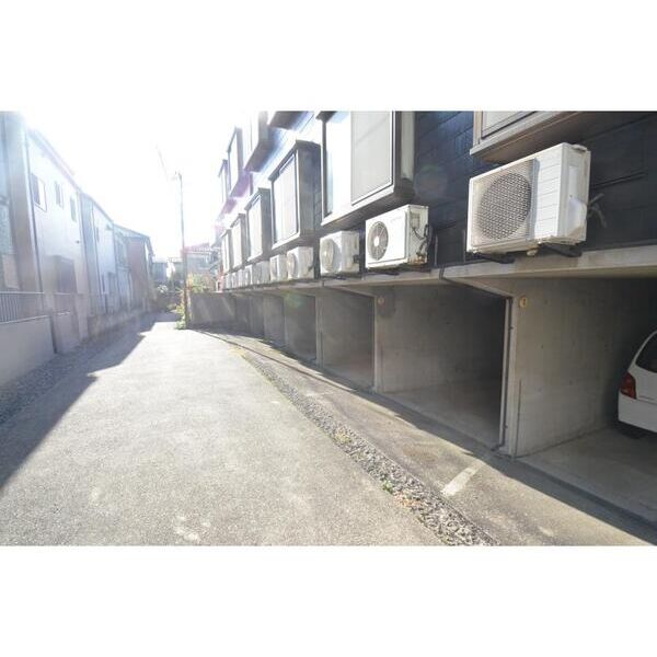 スターヒル蕨 駐車場