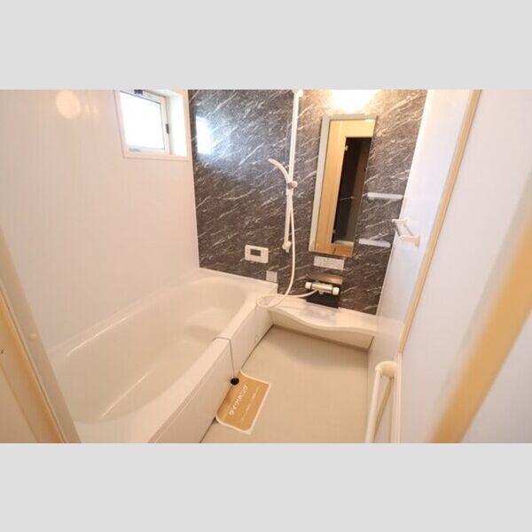 エーデルハイム 追い焚き機能付き一坪風呂(窓付き)