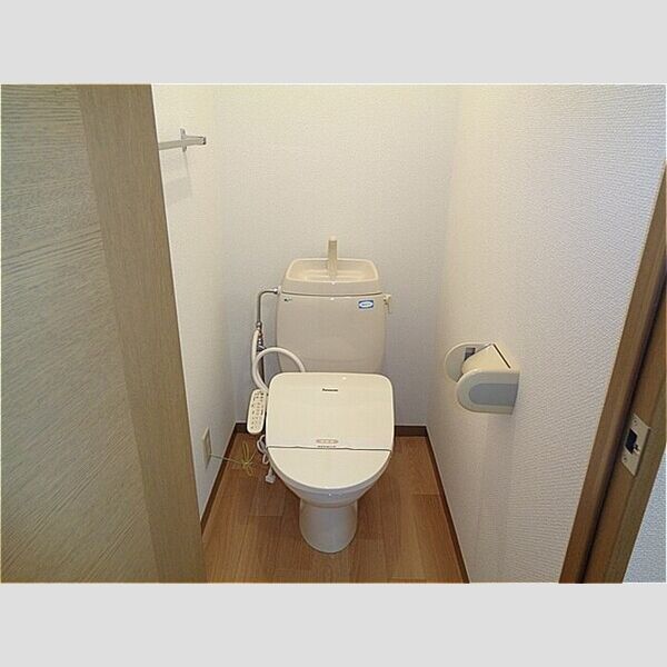 第6小野ハイツ201号室 温水洗浄暖房便座