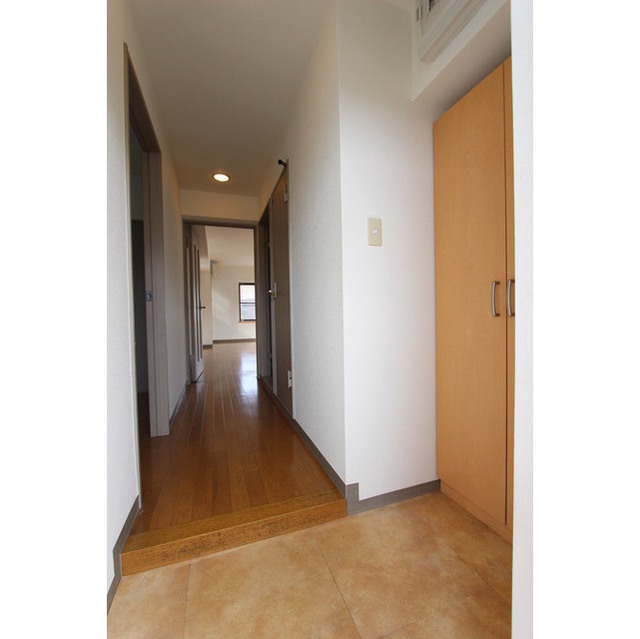 グランシルヴァ201号室 玄関