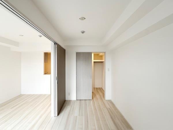 Ｓｏｌａｓｔ　Ｓｑｕａｒｅ綾瀬7階 リビング