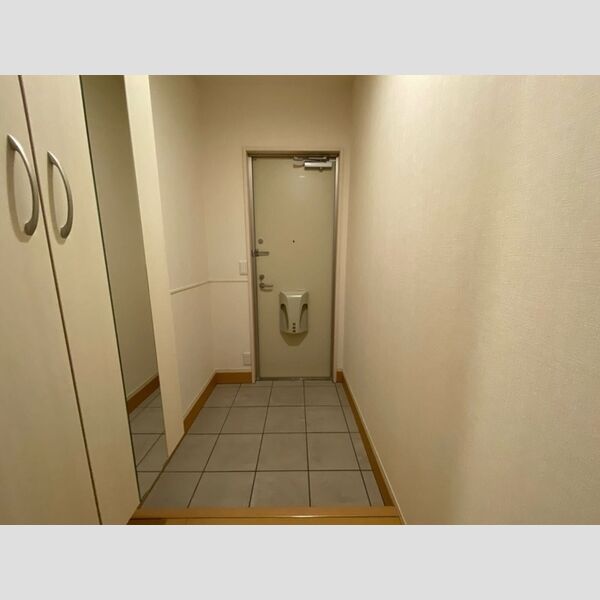 コモレビ大蔵　F201号室 D201号室　玄関