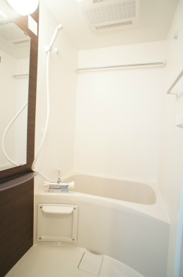 リブリ・ジュネス聖1階 お風呂