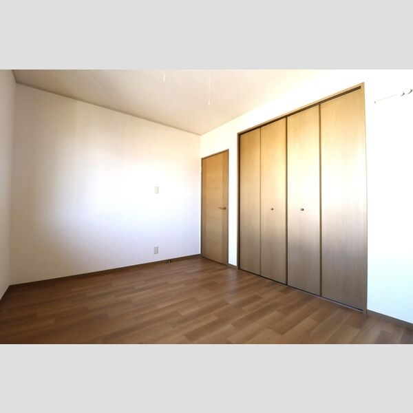 パークロイヤル　B202号室 北側洋室