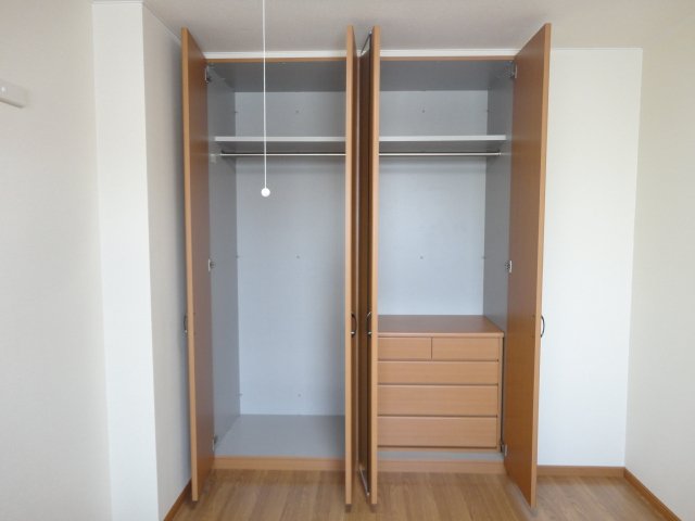 ＴＩＡＲＡ（ティアラ）306号室 クローゼット（洋室）