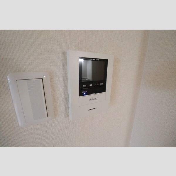 ビラ・ジュニペラス　C棟 モニター付きインターホン