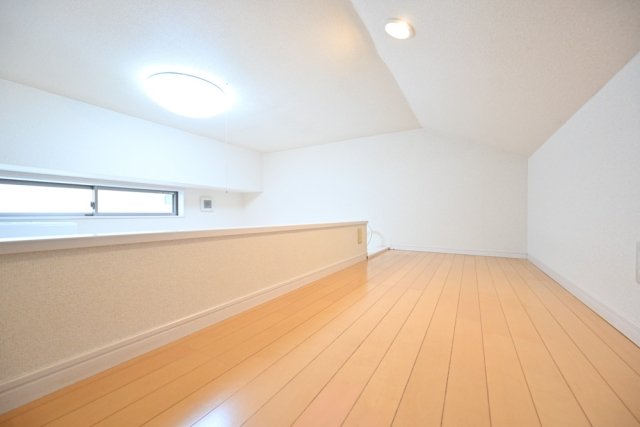 ハピネス上中里2階 ロフト