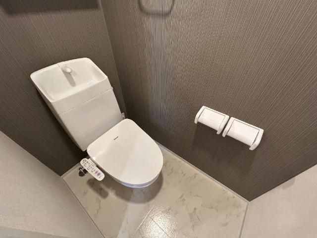 Ａｚａｌｉａ（アザリア） シャワー付トイレ