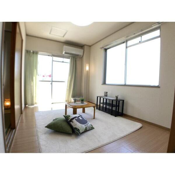 エステートピア朋友 リビング