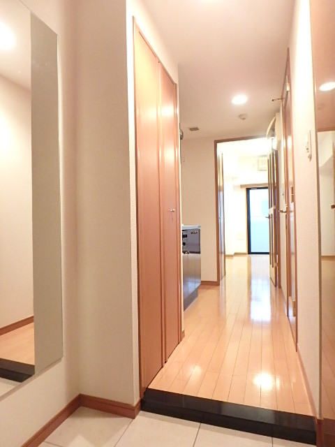 グランド・ガーラ西麻布4階 玄関