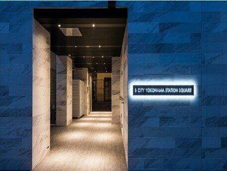 Ｂ　ＣＩＴＹ　ＹＯＫＯＨＡＭＡ　ＳＴＡＴＩＯＮ　ＳＱＵＡＲＥ エントランス