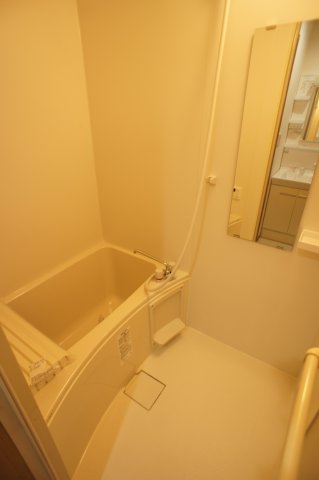 ルミエール・エタンセル　サンク0102号室 日々の疲れを癒すお風呂付です