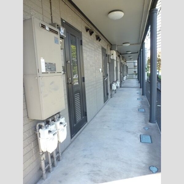 オールメゾンふじみ野 玄関前