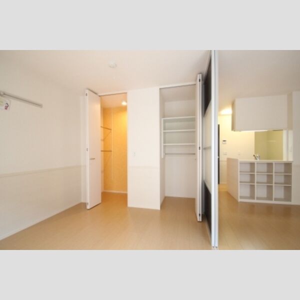 グランシャリオ103号室 103洋室クローゼット・グランシャリオ