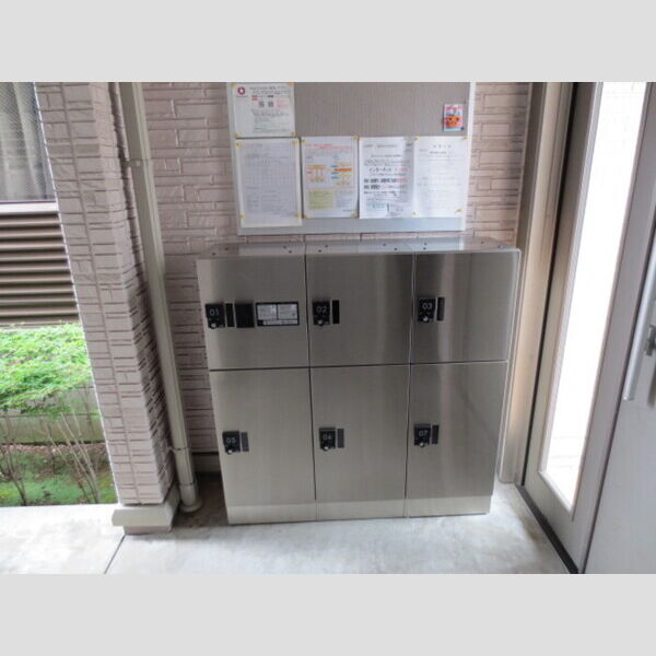 ルフラン103号室 宅配ロッカー