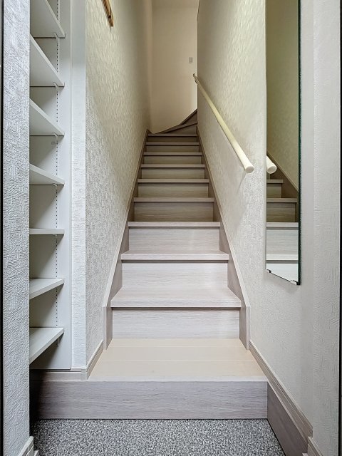 グラン徳丸2階 玄関