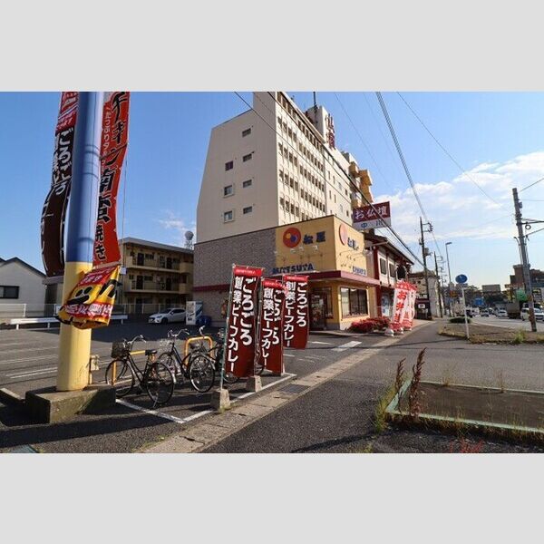 スプリング・S 松屋　松戸七畝割店(327m)