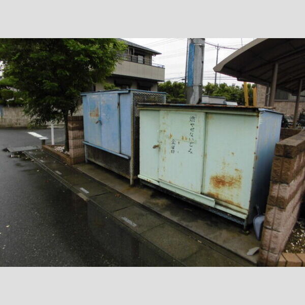 1stプレジオ 敷地内ゴミ置き場