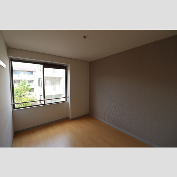 ビラ・ジュニペラス　C棟203号室 北側洋室