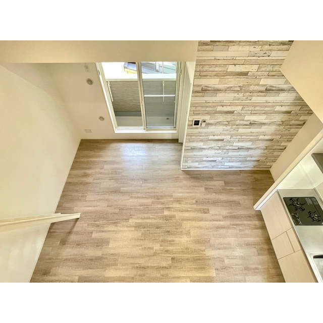 モナ・ローベル203号室 ☆ロフトからLDK