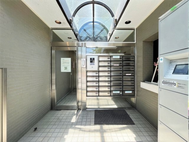 コスモ千早町3階 エントランス