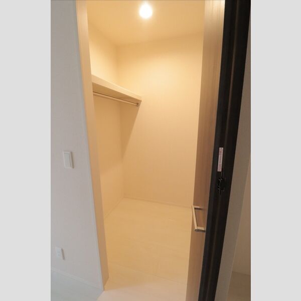 Apollo ウォークインクローゼット