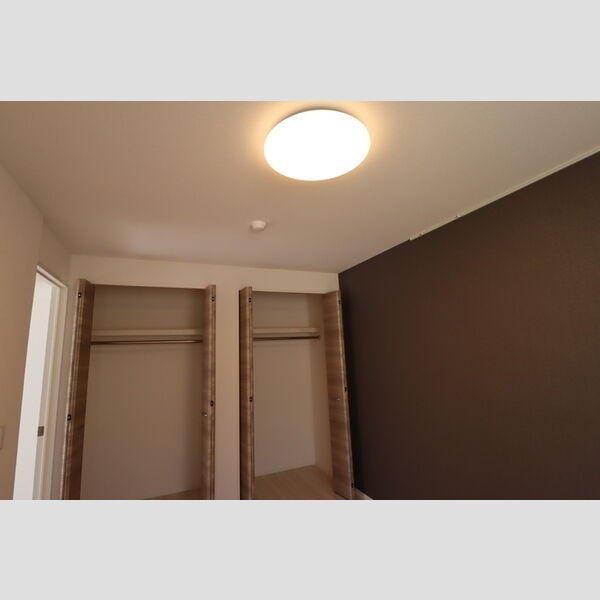 エクセリア早宮201号室 洋室収納