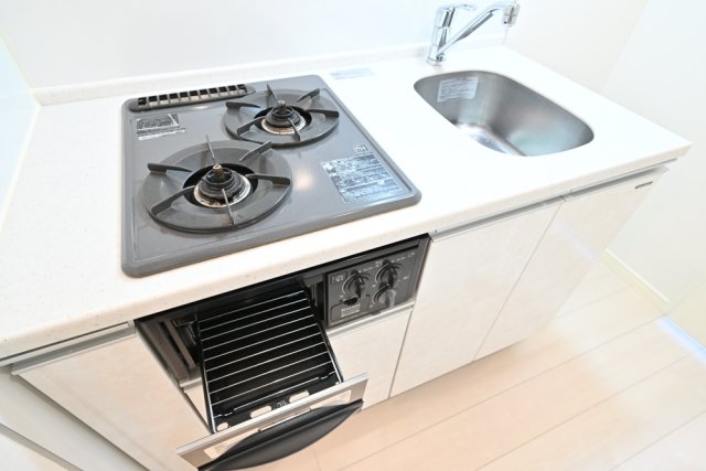 ガーラ・グランディ川崎 システムキッチン（2口ガスコンロ・グリル付）