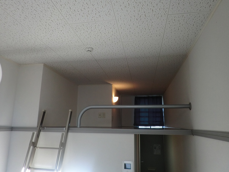 レオパレス桜ヶ丘101号室 ロフト付き