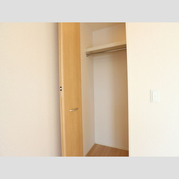 コンフォート プラス・T201号室 クローゼット