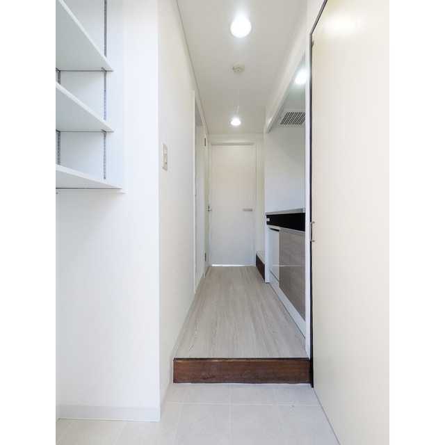 インティメイトハイツ 玄関