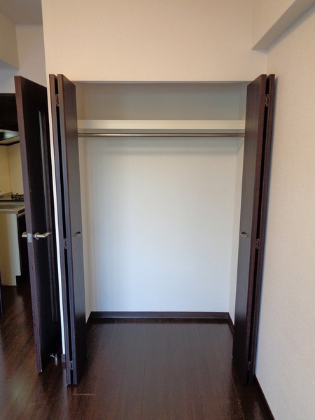 アデッソ本蓮沼403号室 収納