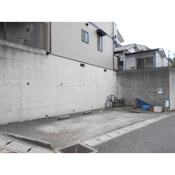 グレースコーポ 駐車場