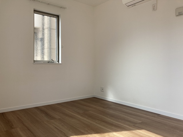 西寺尾二丁目戸建て0001号室 洋室２　※現況優先