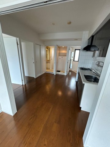 ジェイパーク東中野301号室 左右の部屋で夫婦でテレワークできます。効率的間取り。