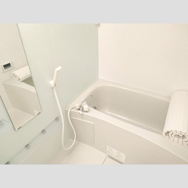 ウエストバード202号室 浴室換気乾燥機付ユニットバス