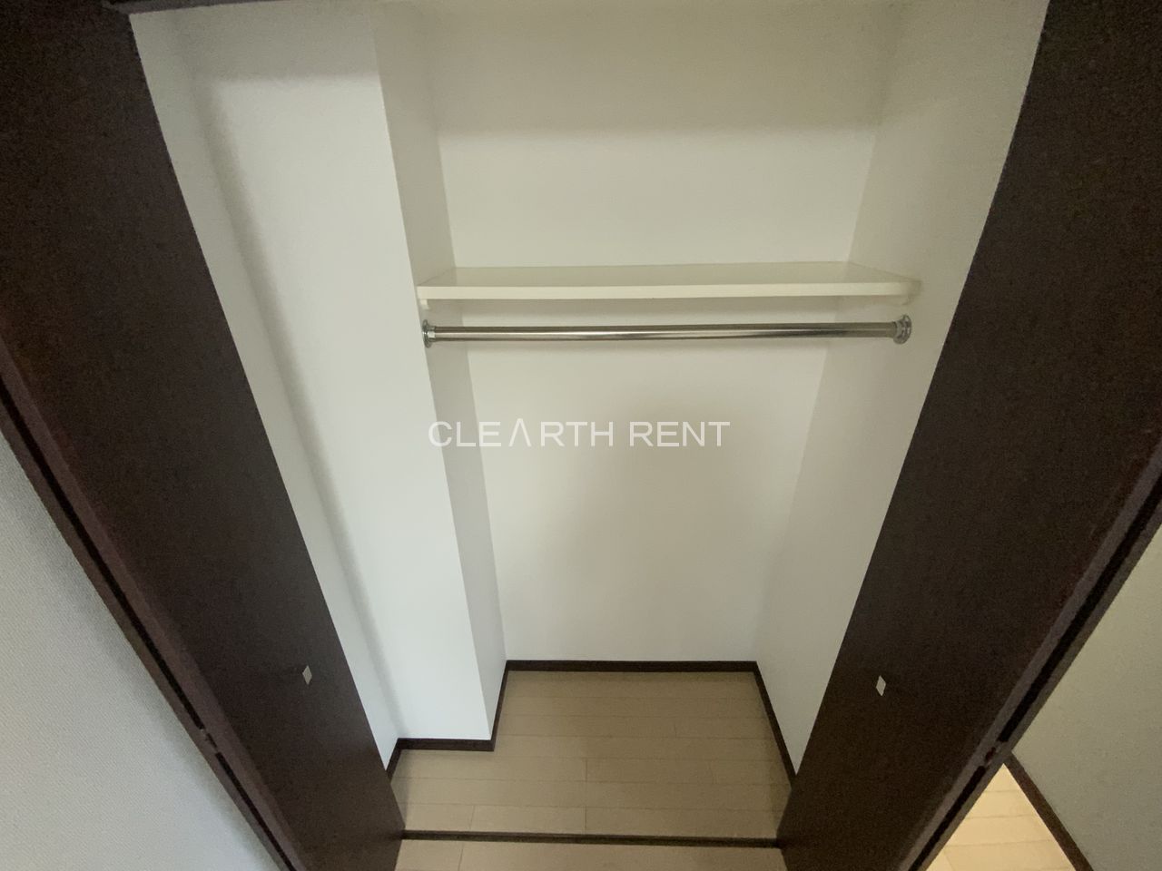 ドルチェ月島・弐番館 ☆ハンガーパイプ付きクローゼット